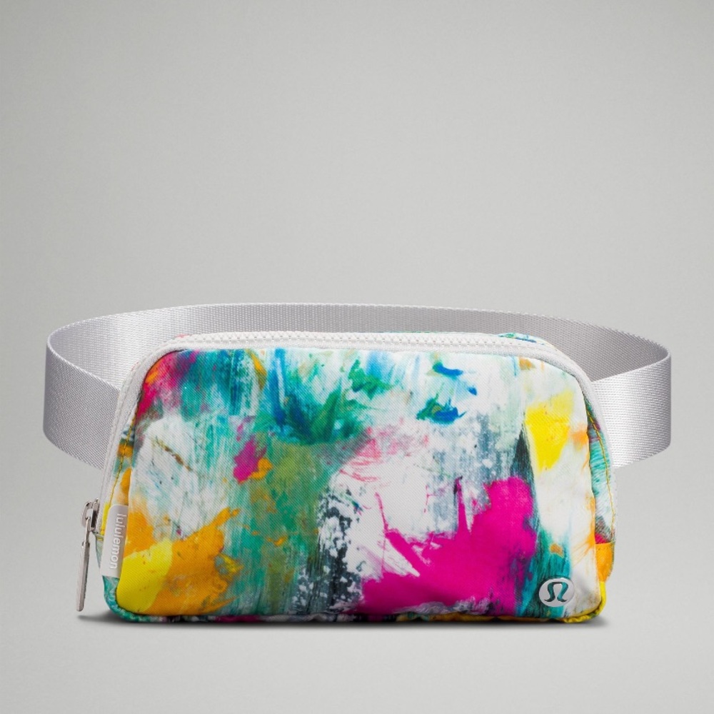 🎨lululemon everywhere belt bag